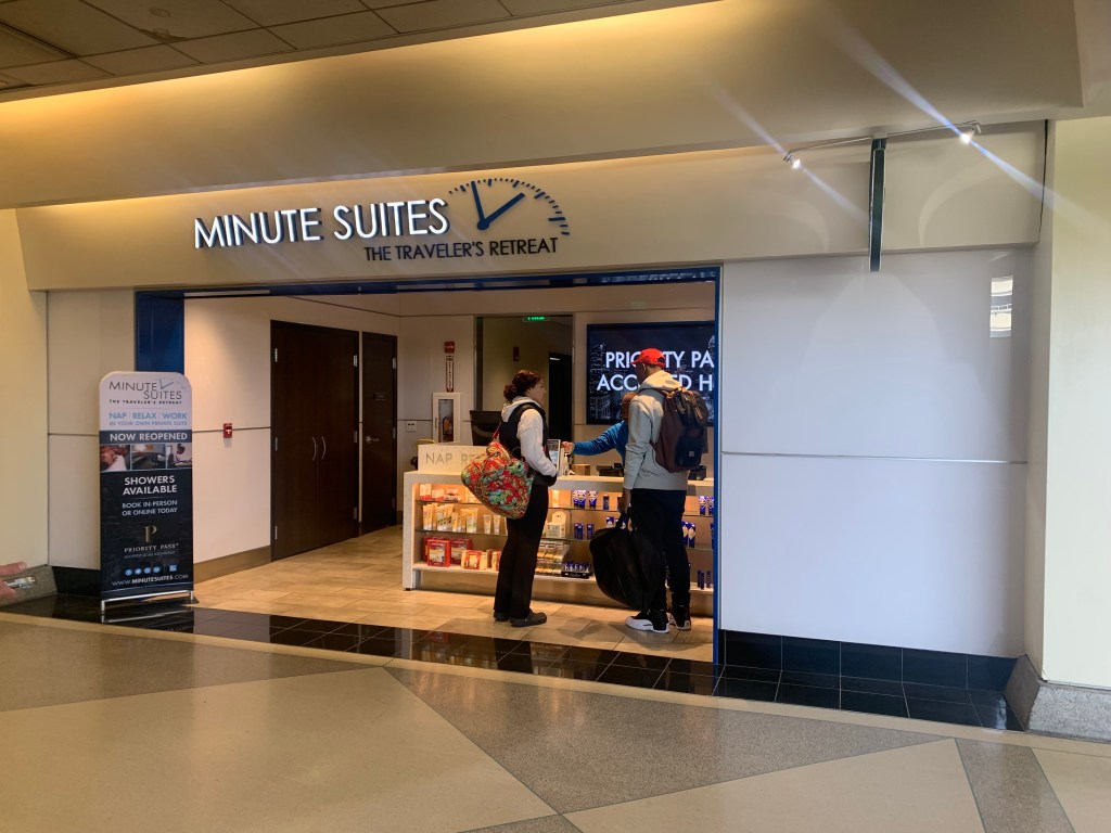 PHL – Terminal A/B – Minute Suite – Airline Lounge Review - Neil's One ...