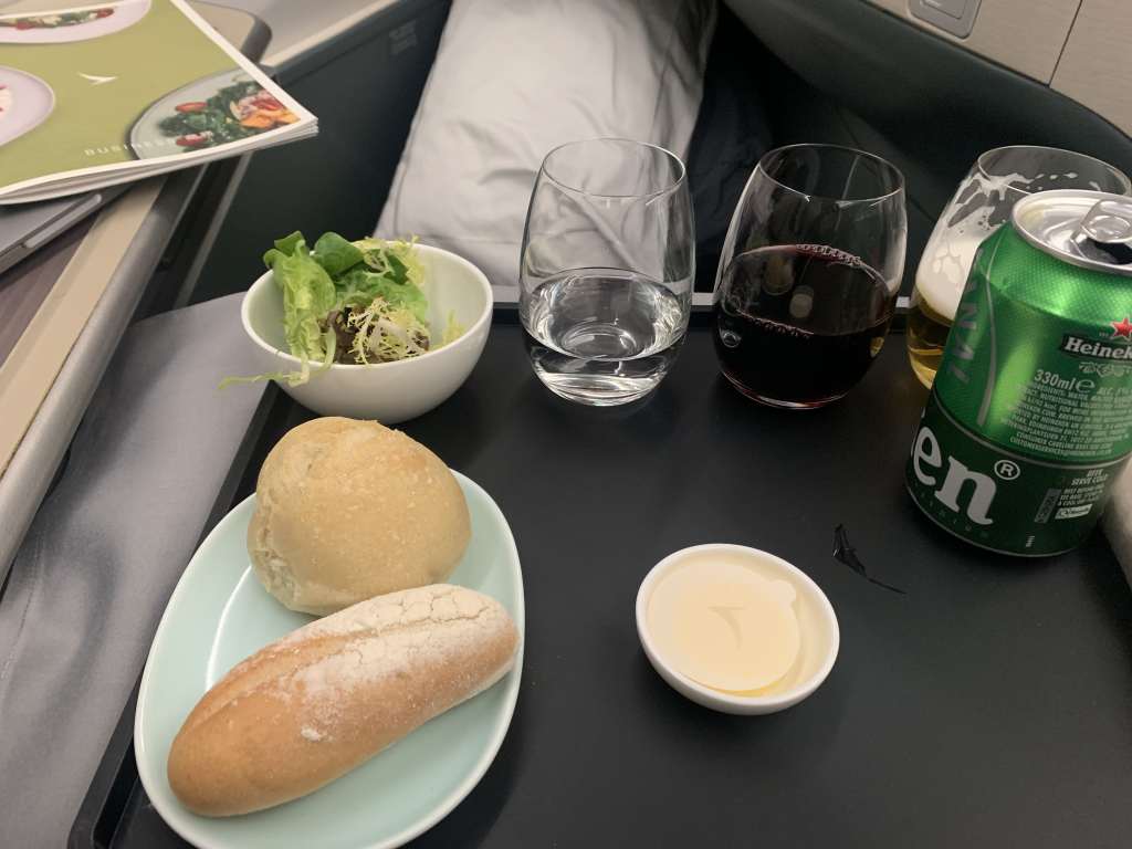 Neil Scrivener reviews Cathay Pacific's CX252 from London Heathrow to Hong Kong on the Airbus A350-900 in Business Class. 