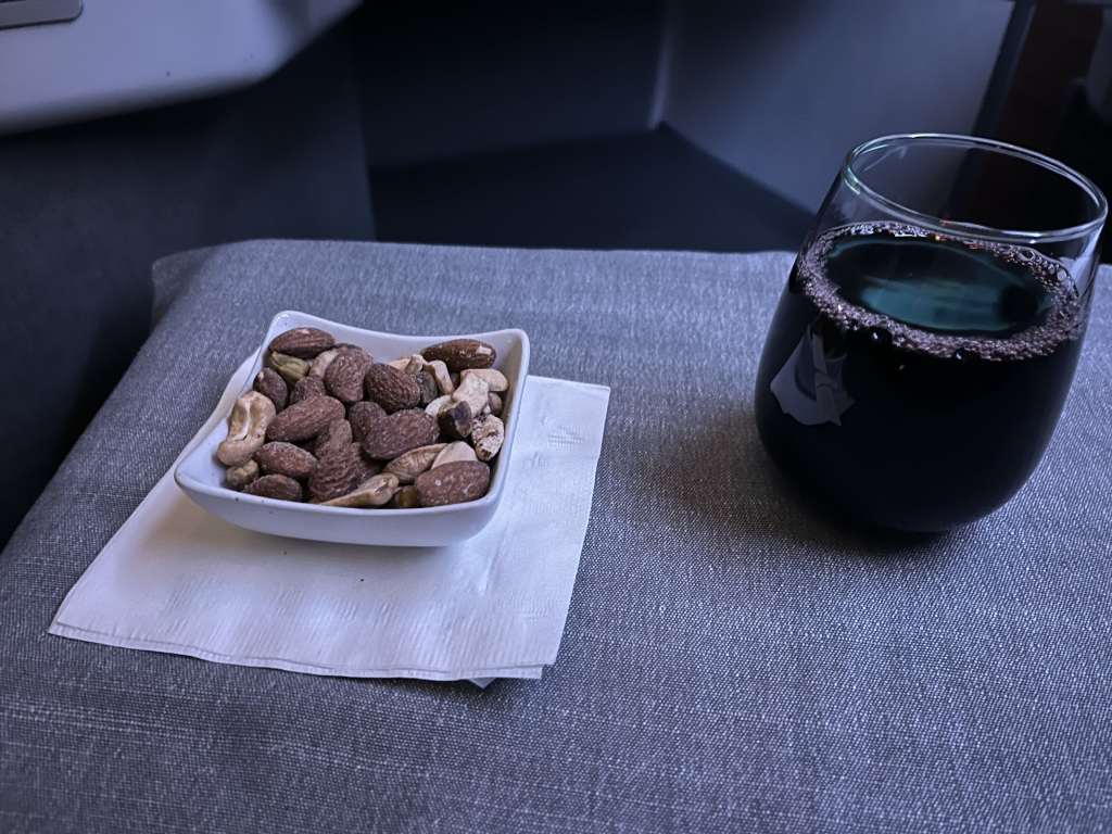Neil Scrivener reviews American Airlines Flagship Business Class on AA104, from JFK to LHR (New York to Heathrow).