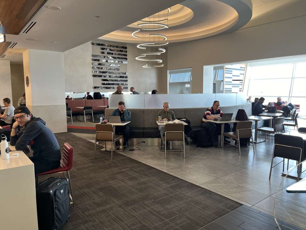 Neil Scrivener reviews the American Airlines Flagship Lounge in Dallas Forth Worth Airport (DFW) at D-Gates.